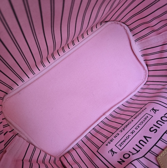 Authentic Louis vuitton Monogram jungle dot neverfull bag - Picture 8 of 16